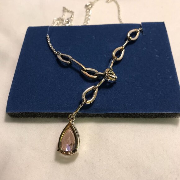 Avon Silvertone Y Necklace With Light Rose CZ Teardrop - Picture 7 of 12